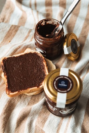 巧克力酱吐司面包图片